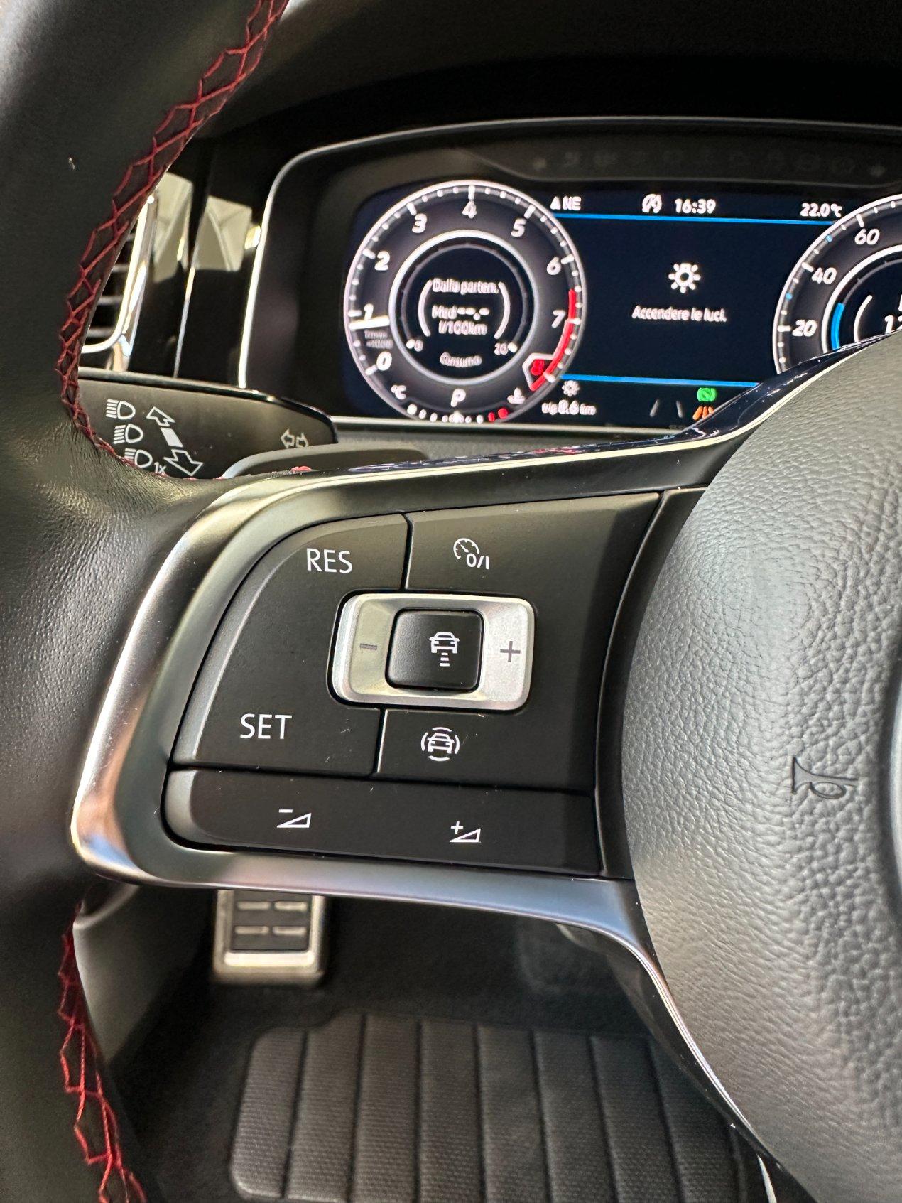 Volkswagen Golf GTI 2.0 tsi Performance DSG-19"-Camera-Keyless-Carplay