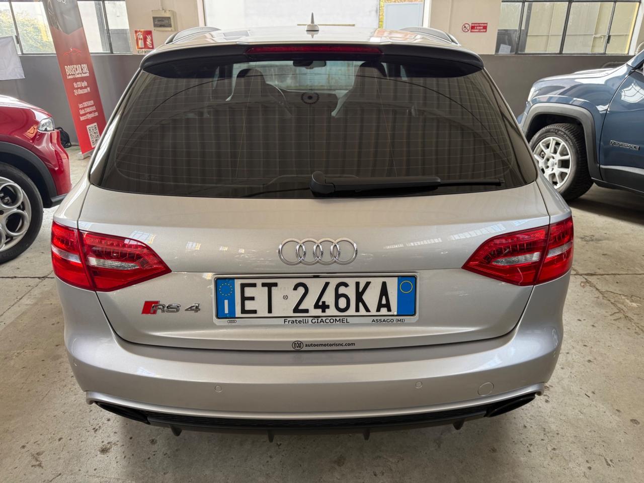 Audi A4 RS 4 Avant 4.2 V8 FSI quattro S tronic
