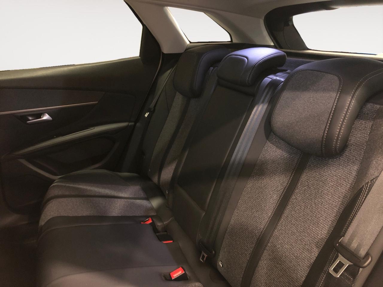 PEUGEOT 3008 1.2 puretech t Allure s&s 130cv my18