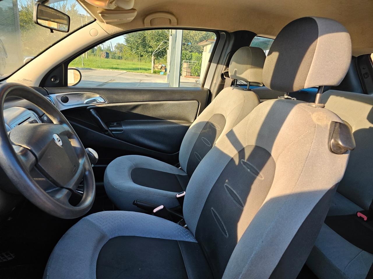 Lancia Ypsilon 1.2 Argento