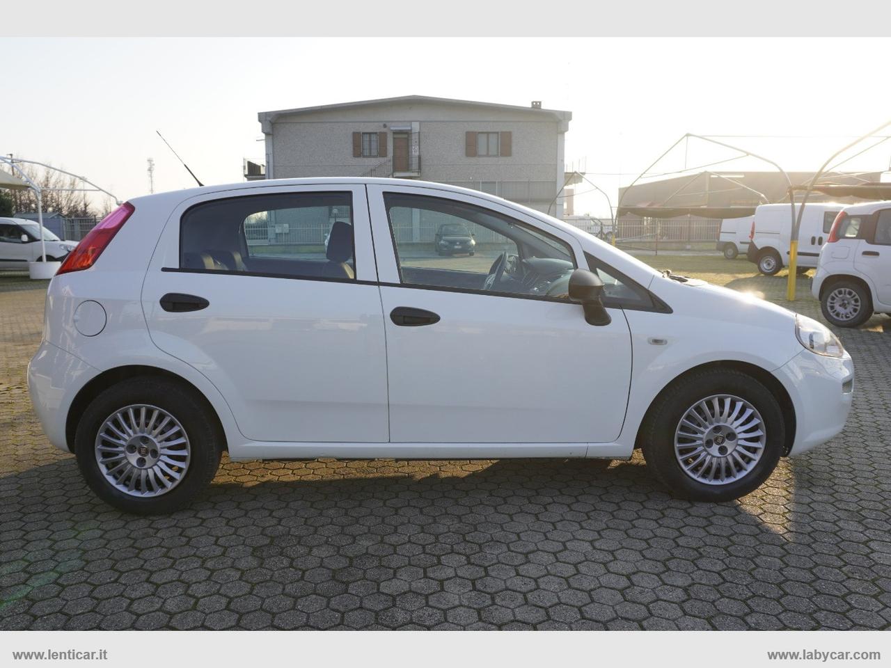 FIAT Punto 1.3 MJT 95CV Street solo Km 22.000 Euro 6B