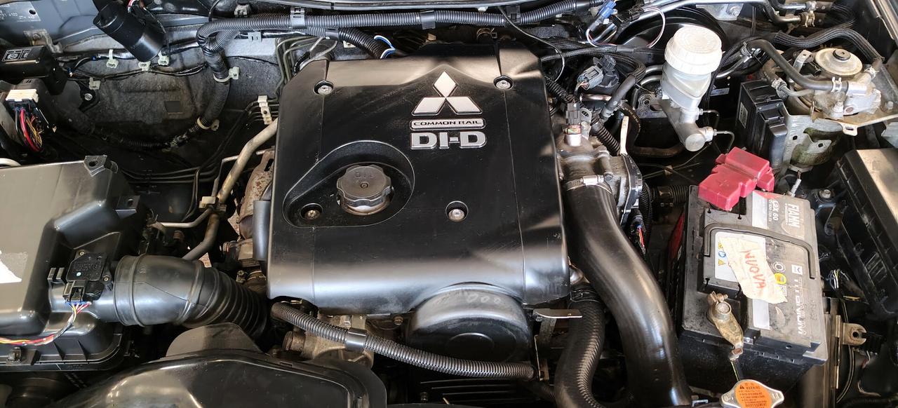 Mitsubishi L200 2.5 DI-D/167CV Double Cab Warrior