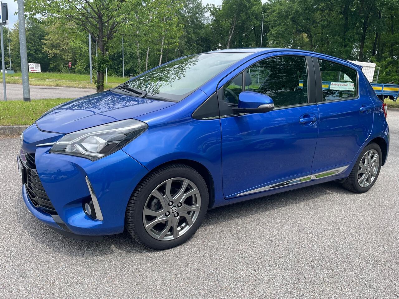 Toyota Yaris 1.0 5 porte*Neopatentati*Cerchi*