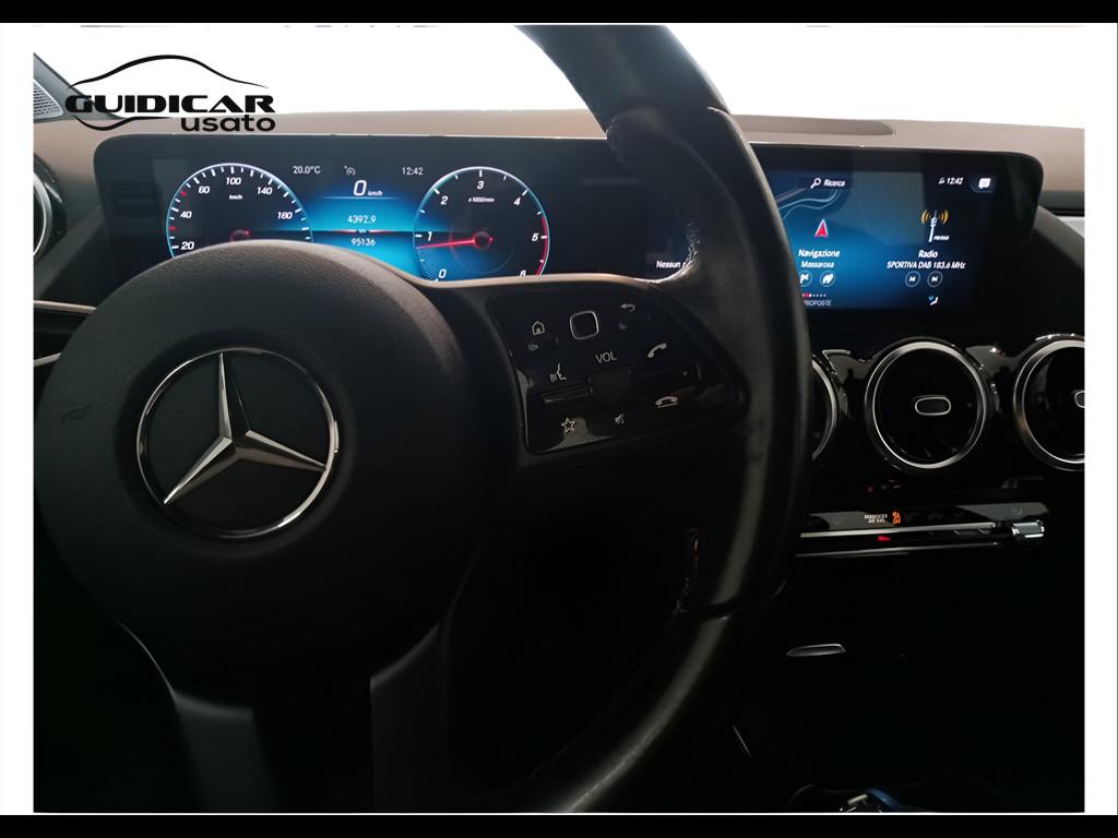 Mercedes-Benz Classe B - W247 2018 - B 180 d Sport auto
