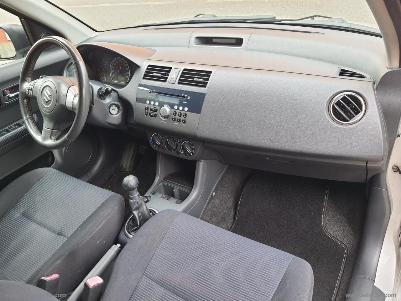 SUZUKI Swift 1.3 4x4 5p. GL