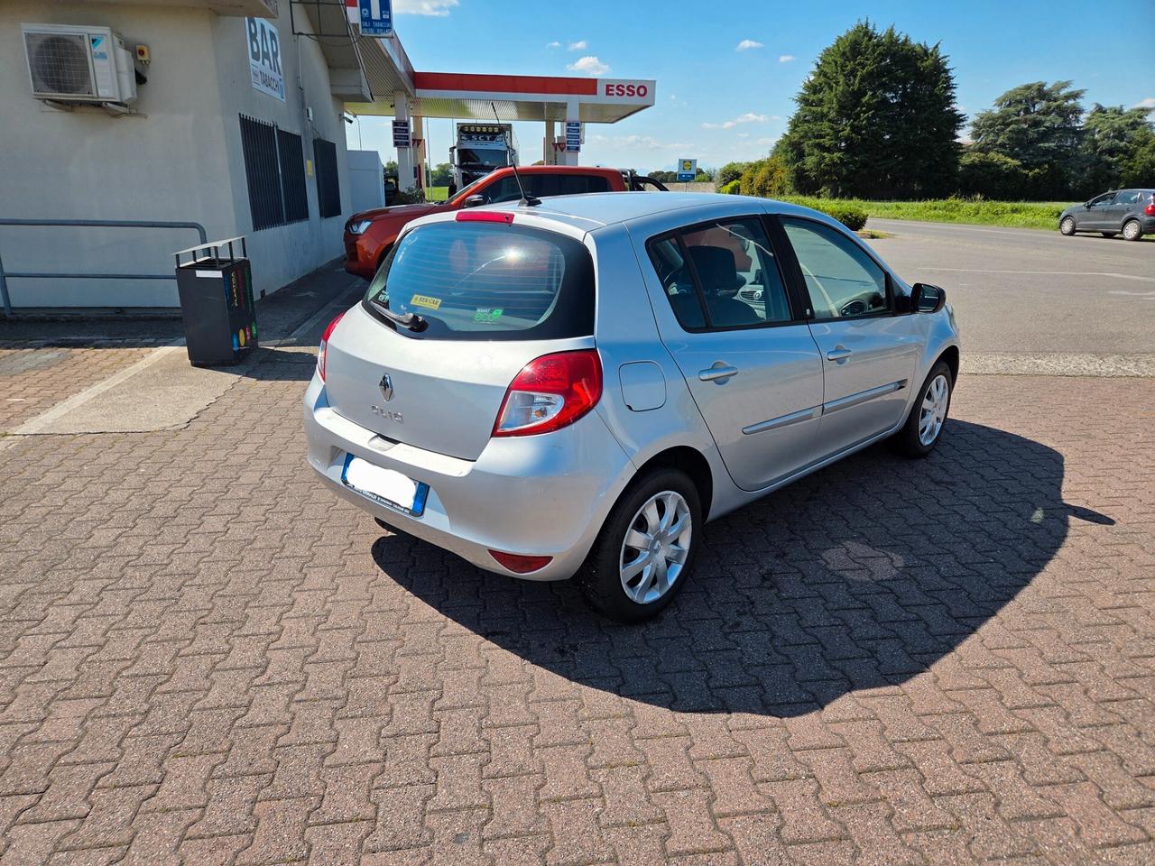 Renault Clio 1.2 Benzina, 5 Porte , Solo 61.000Km! Garanzia! 2011