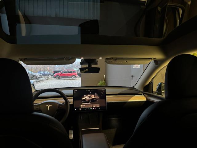 TESLA Model Y DUAL MOTOR (LONG RANGE AWD)