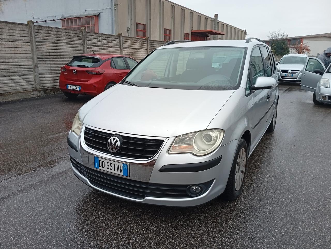 Volkswagen Touran 1.6 Trendline Bifuel G