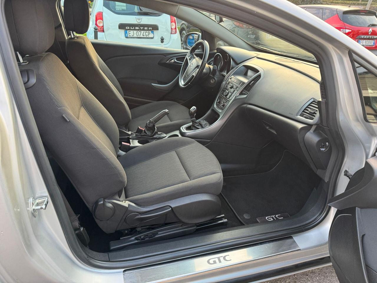 Opel Astra GTC 1.4 Turbo 140CV S&S 3 porte Cosmo