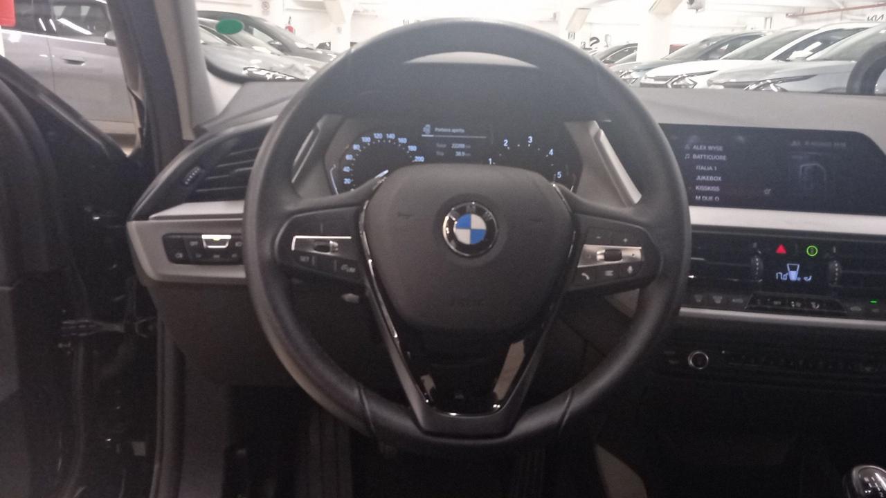 BMW Serie 1 F40 - 116d