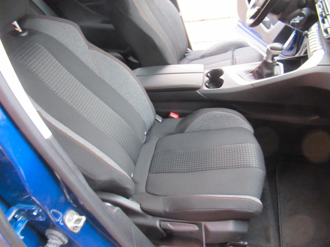 Peugeot 3008 BlueHDi 130 S&S Business