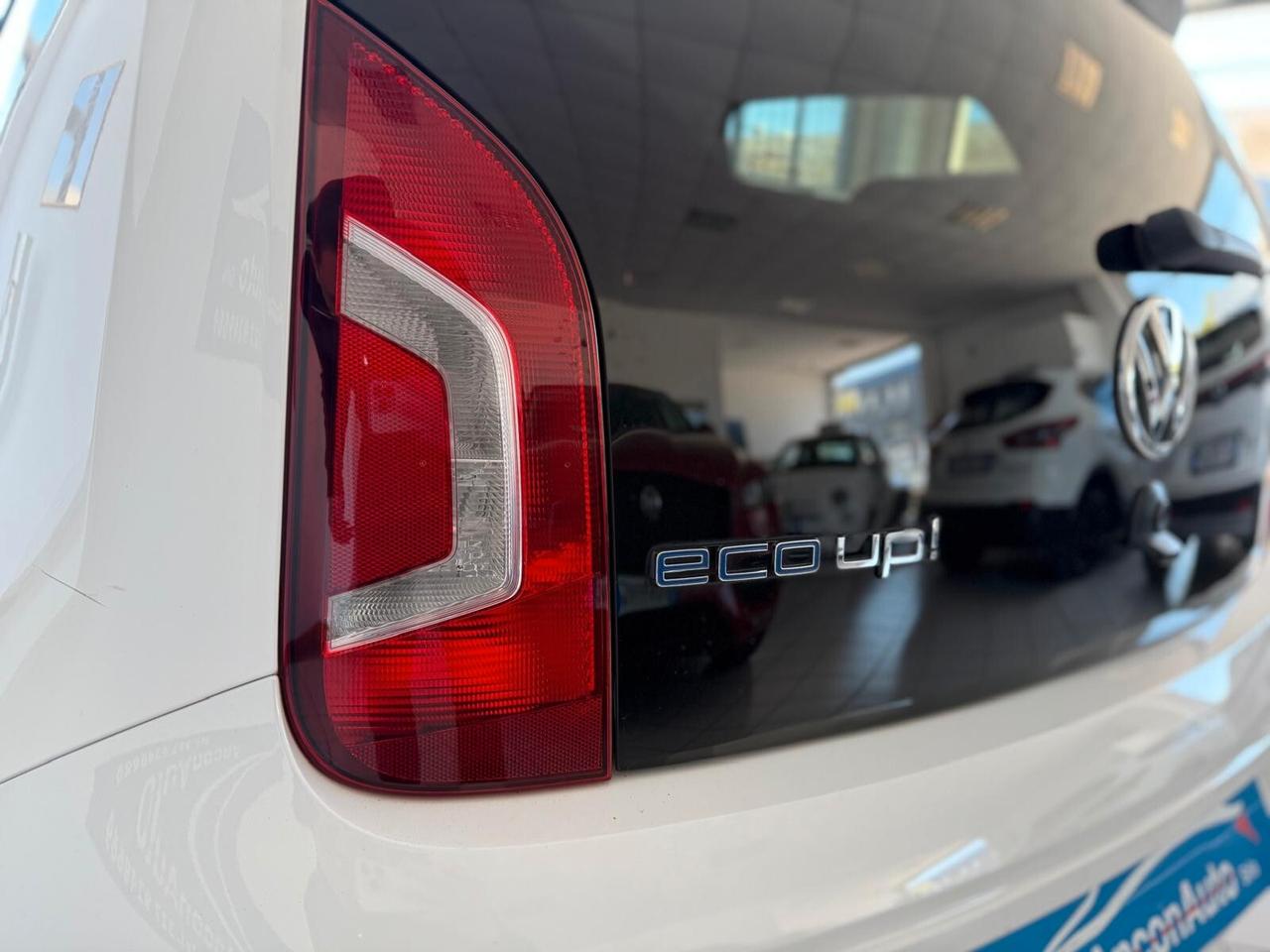 Volkswagen up! 1.0 METANO 2014