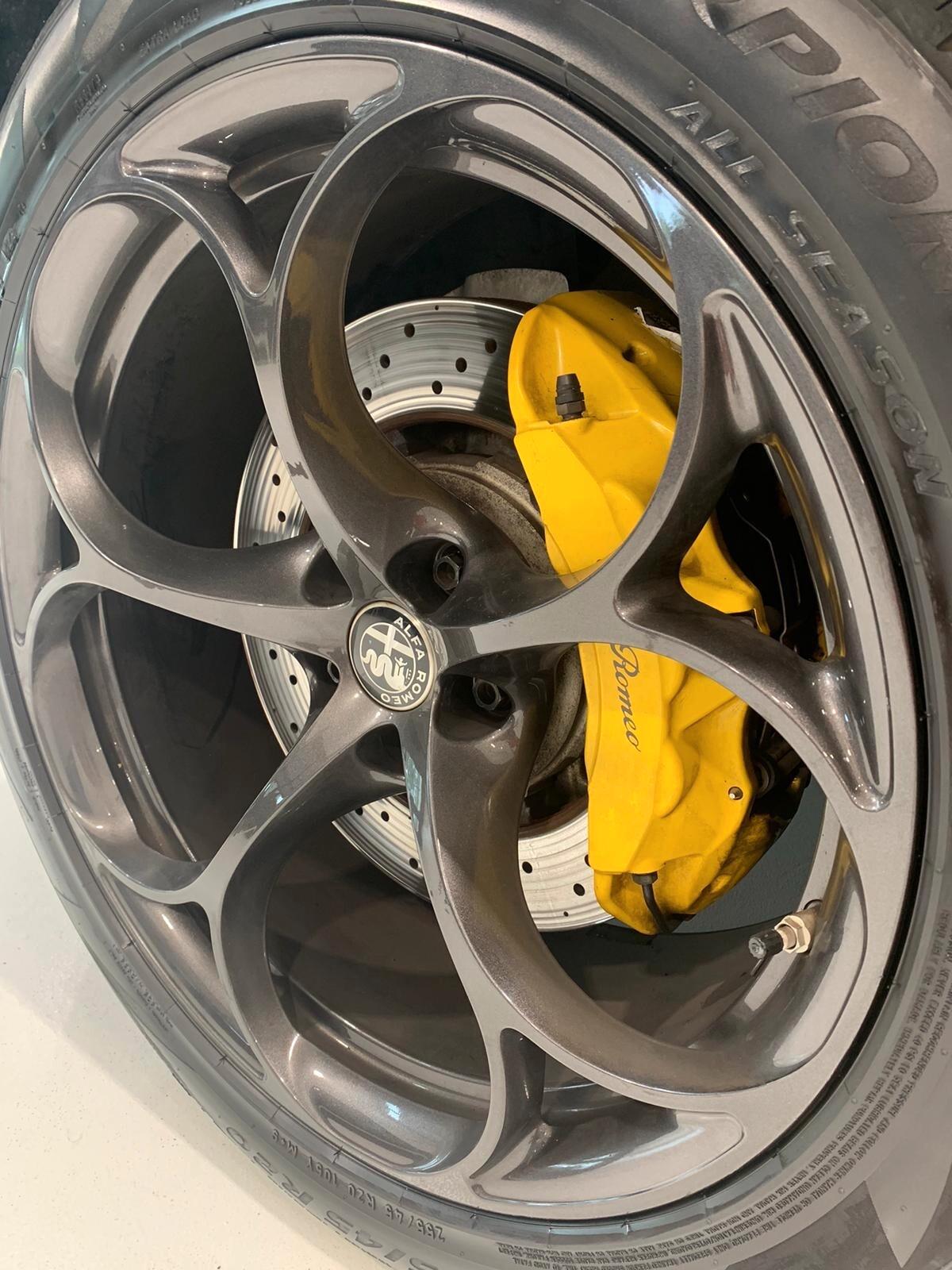 Alfa Romeo Stelvio 2.9 Bi-Turbo V6 510 CV AT8 Quadrifoglio
