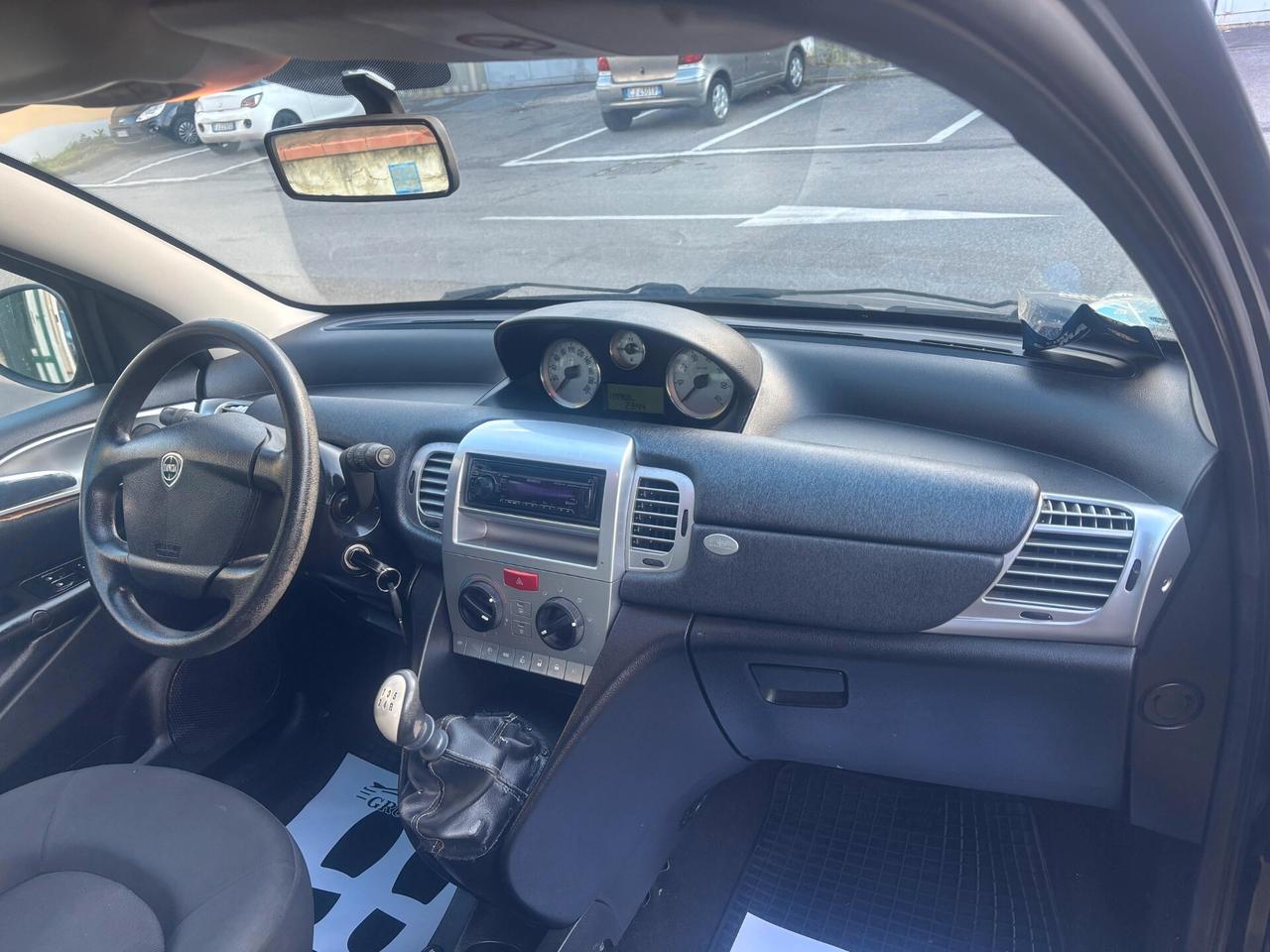 Lancia Ypsilon 1.2 69 CV Platinum