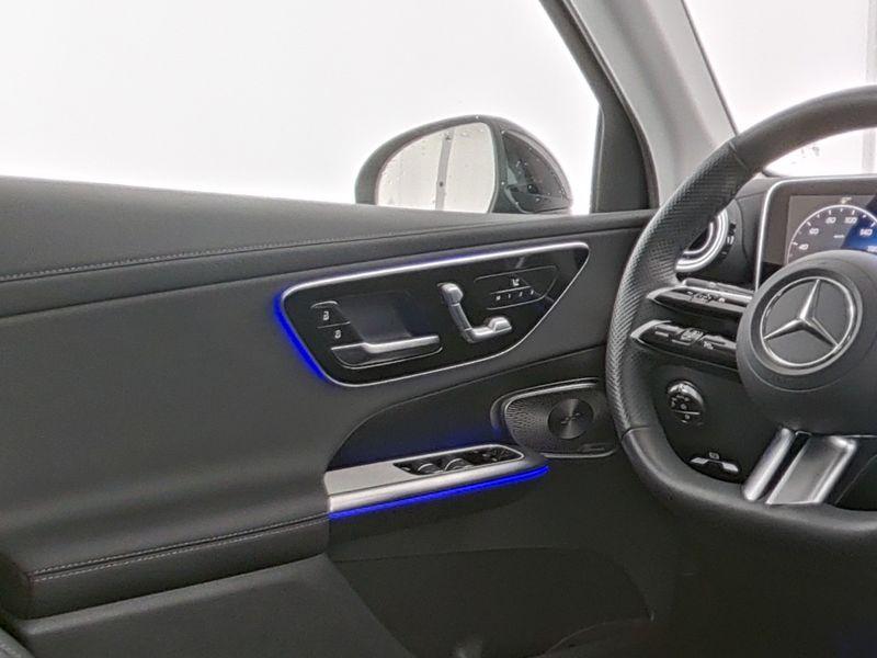 Mercedes-Benz 200 4matic Automatic AMG Line Advanced Plus