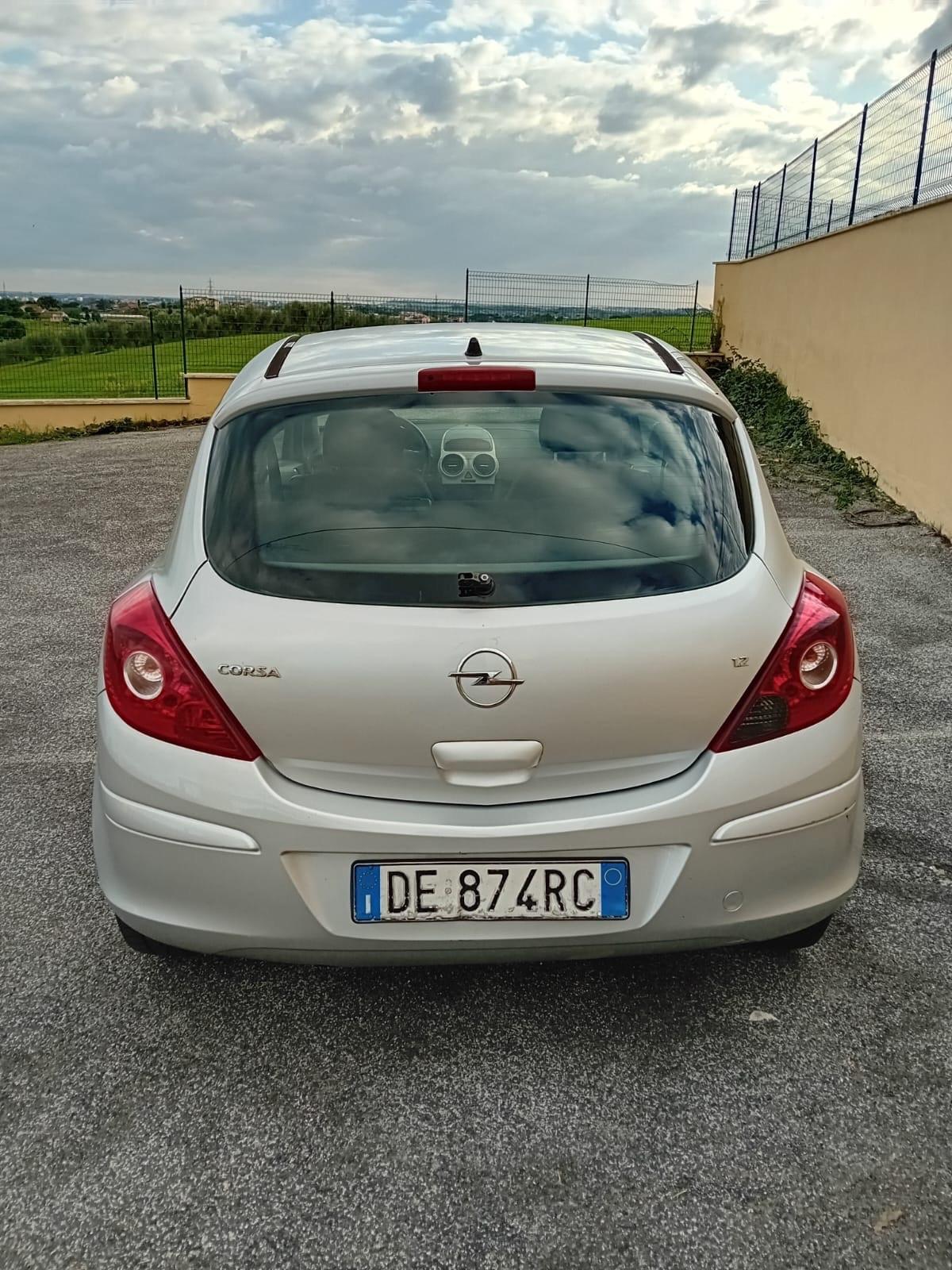 Opel Corsa 1.2 3 porte Easytronic Enjoy