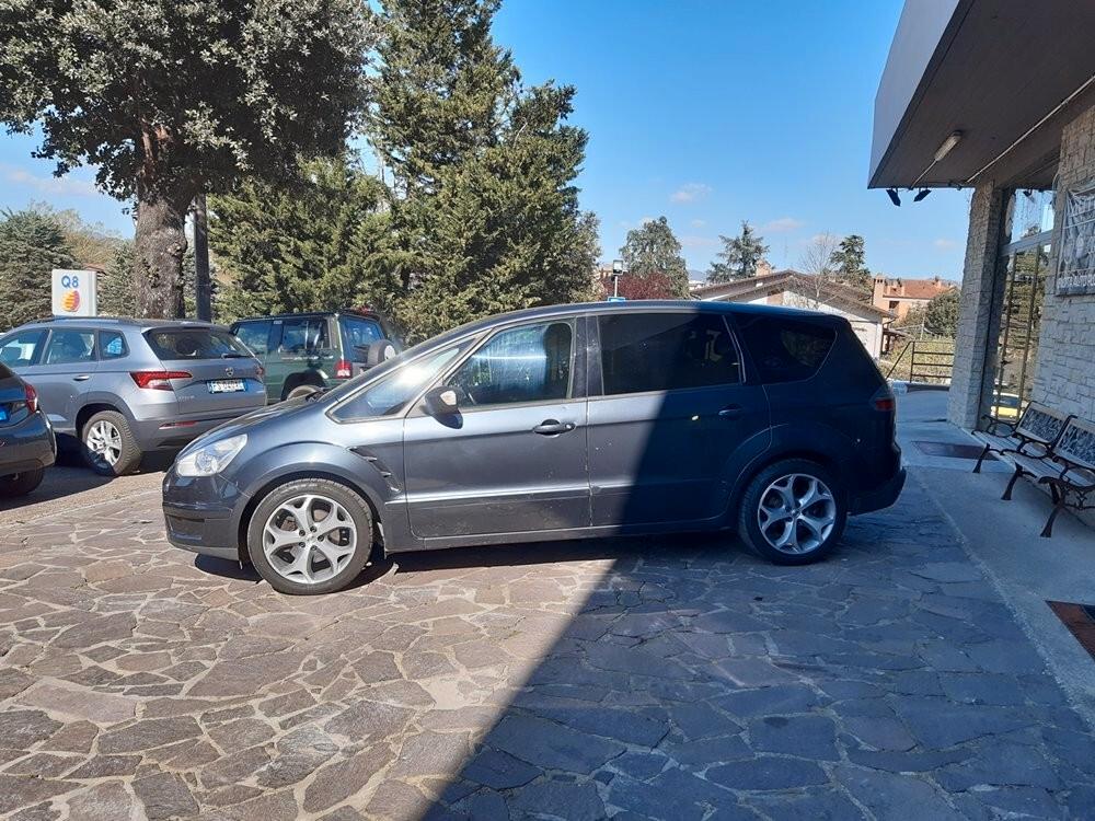 Ford S-Max 2.0 TDCi 140CV Titanium NEO PATENTATI