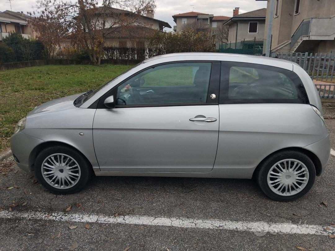 Lancia Ypsilon 1.2 69 CV Diva