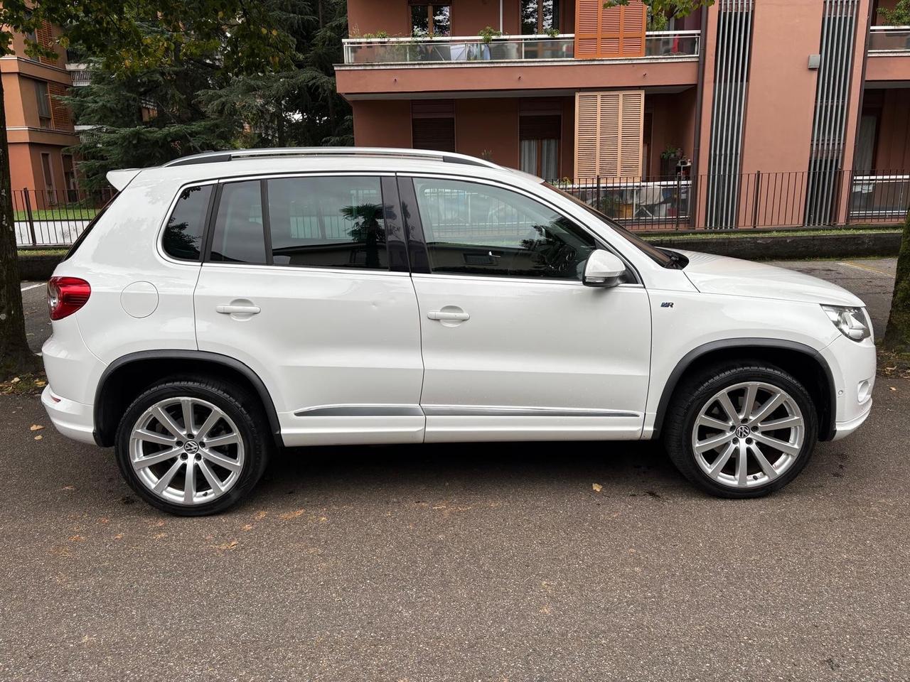 Volkswagen Tiguan 2.0 TSI 4MOTION R-Line
