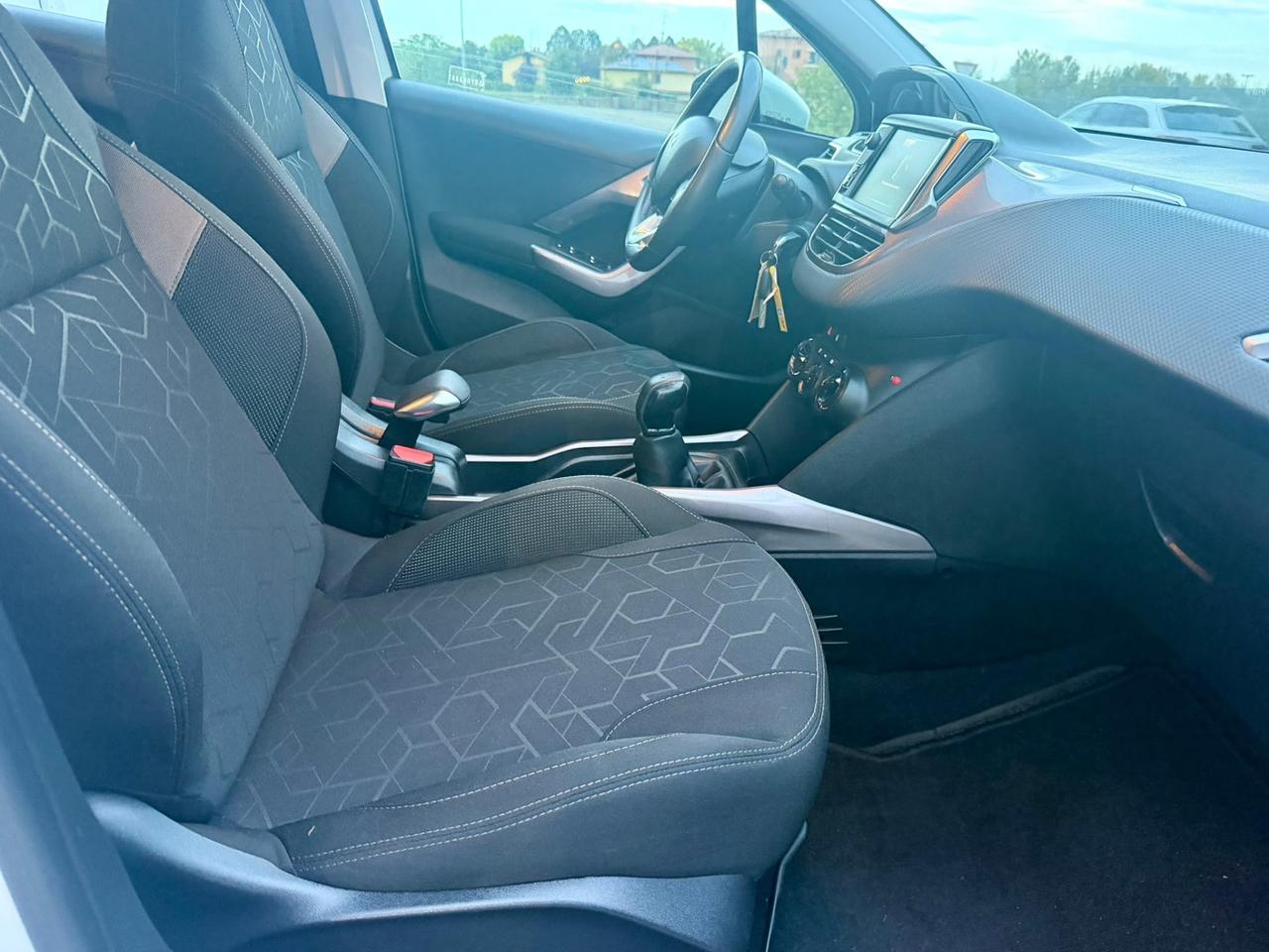Peugeot 2008 1.6 e-HDi 2014 120.000km per neopatentati