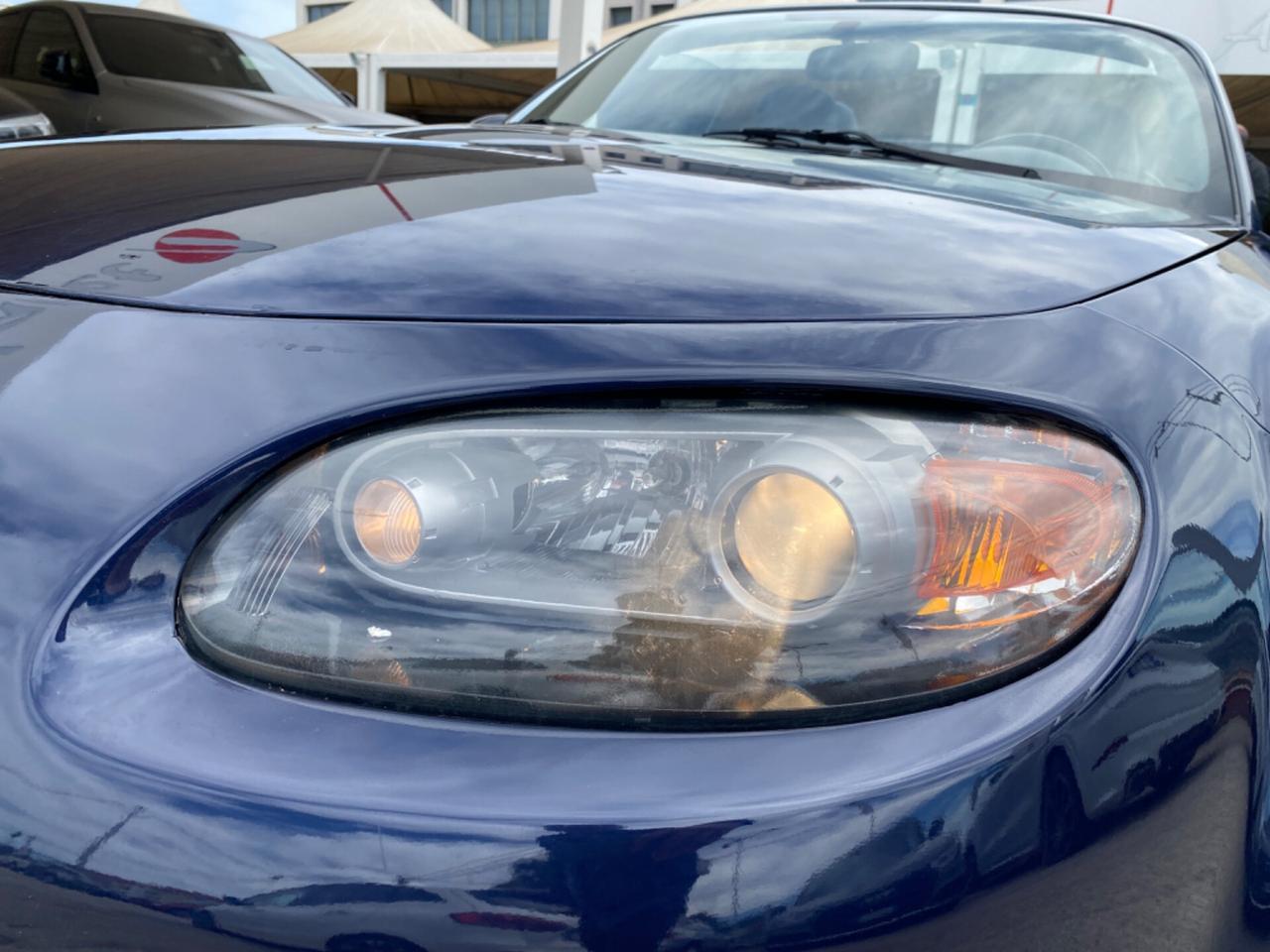 Mazda MX-5 Roadster Coupé 1.8L Wind