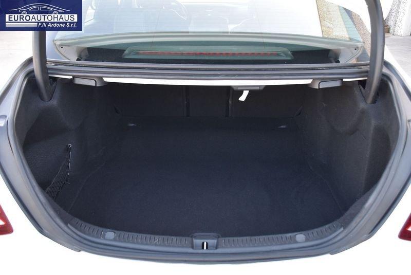 Mercedes-Benz Classe E E200d Auto Premium Plus *LUCI AMBIENTE*