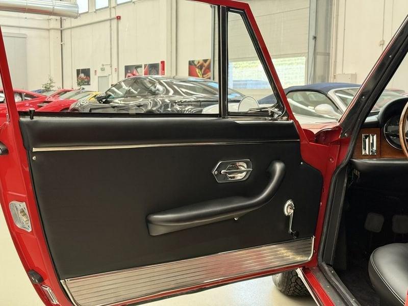 Ferrari 330 GT 2+2 restauro da concorso