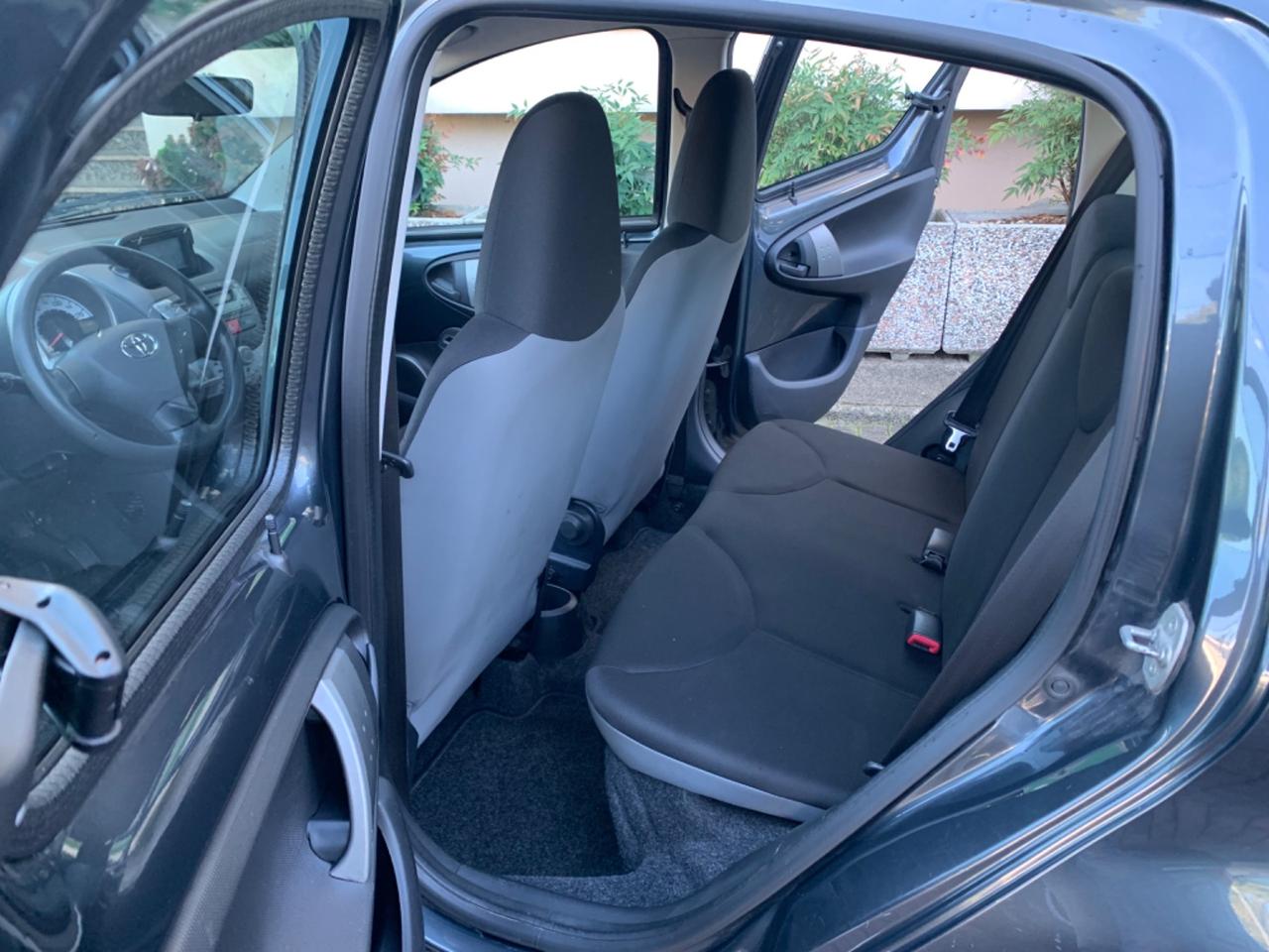 Toyota Aygo 1.0 12V VVT-i 5 porte Lounge Connect