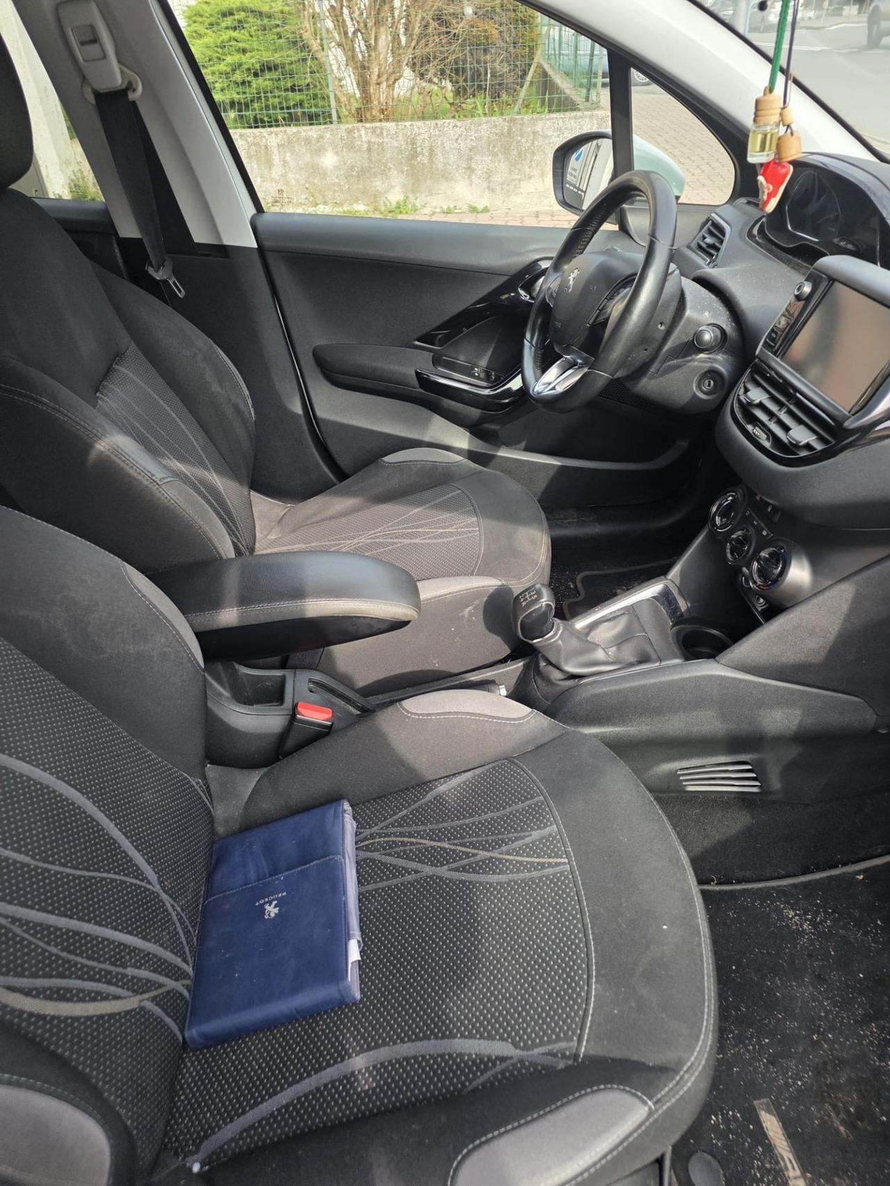 Peugeot 208 1.4 HDi 68 CV 5 porte Access