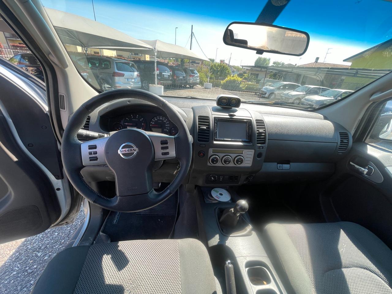 Nissan Navara 2.5 dCi 2 porte King Cab SE