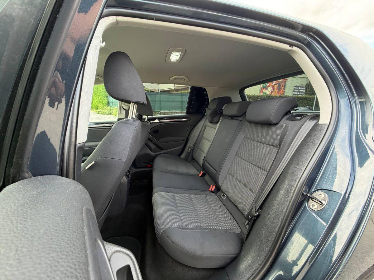 Volkswagen Golf 1.4 tsi Highline 5p dsg