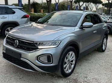 VOLKSWAGEN T ROC BENZINA AUTO A NOLEGGIO