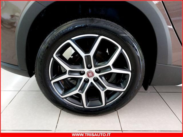 FIAT Tipo 1.6 MJT S&S Cross IVATA (FULL LED+NAVI)