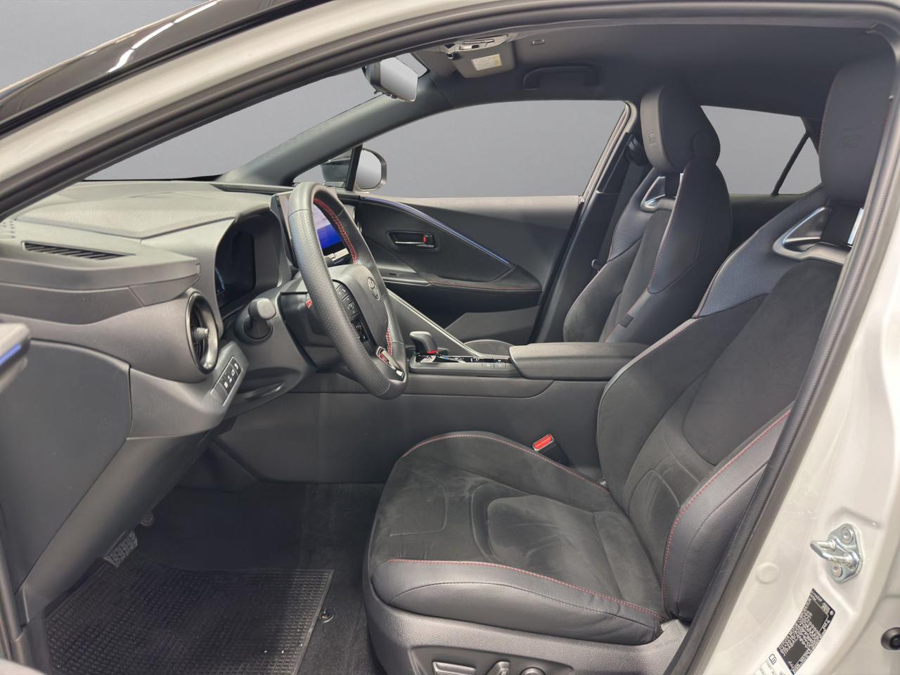 Toyota C-HR 2.0 phev Lounge fwd e-cvt