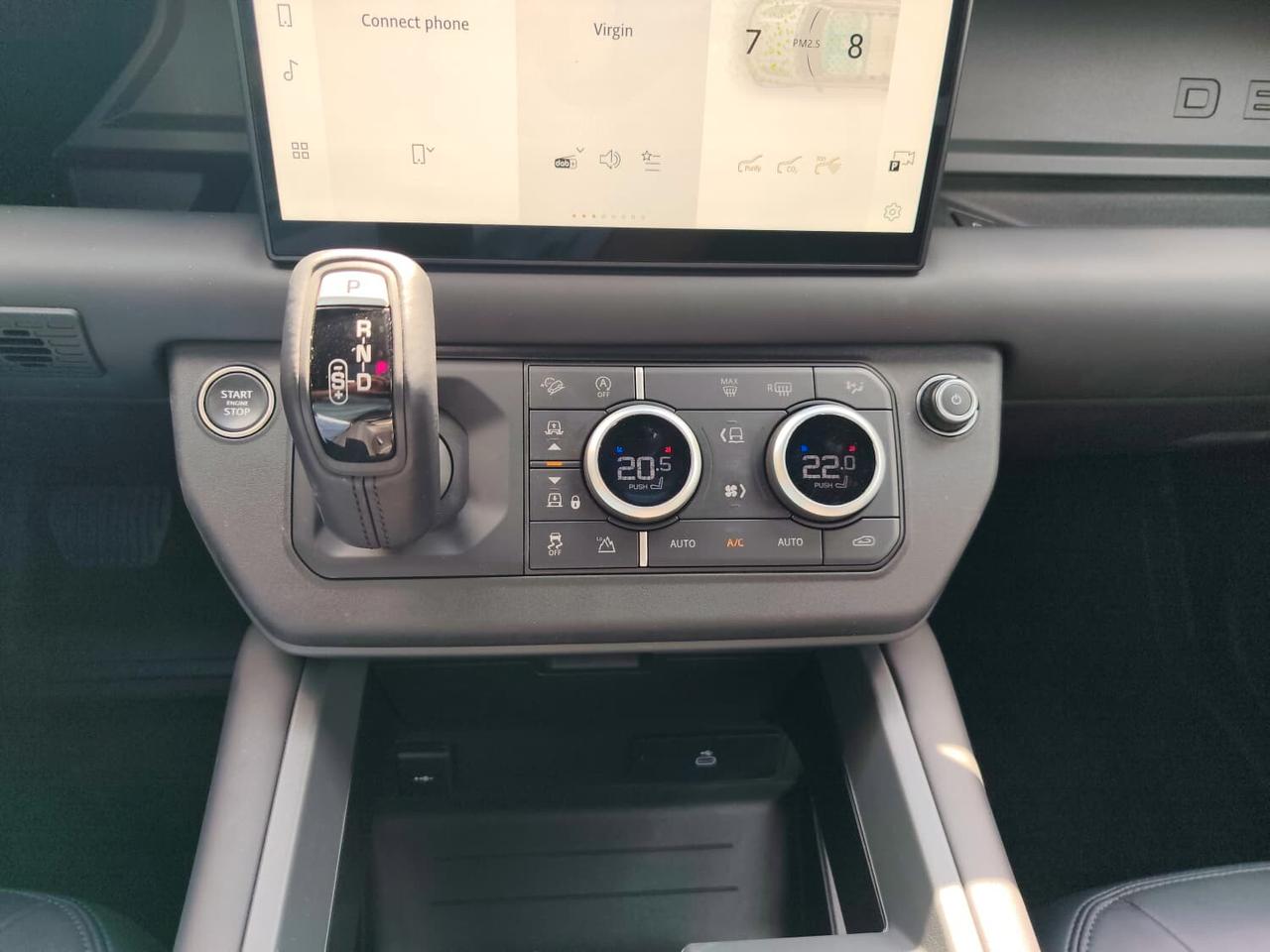Land Rover Defender 110 3.0D I6 250 CV AWD Auto X-Dynamic HSE 7P.