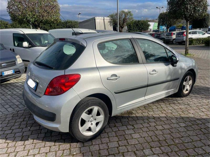 Peugeot 207 1.4 88CV 3p. ONE Line
