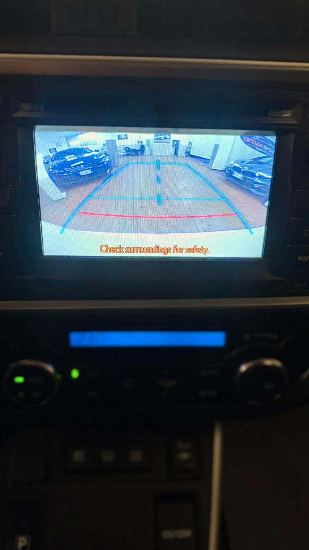 Toyota Auris Anno 2013 1.8 Hybrid Lounge