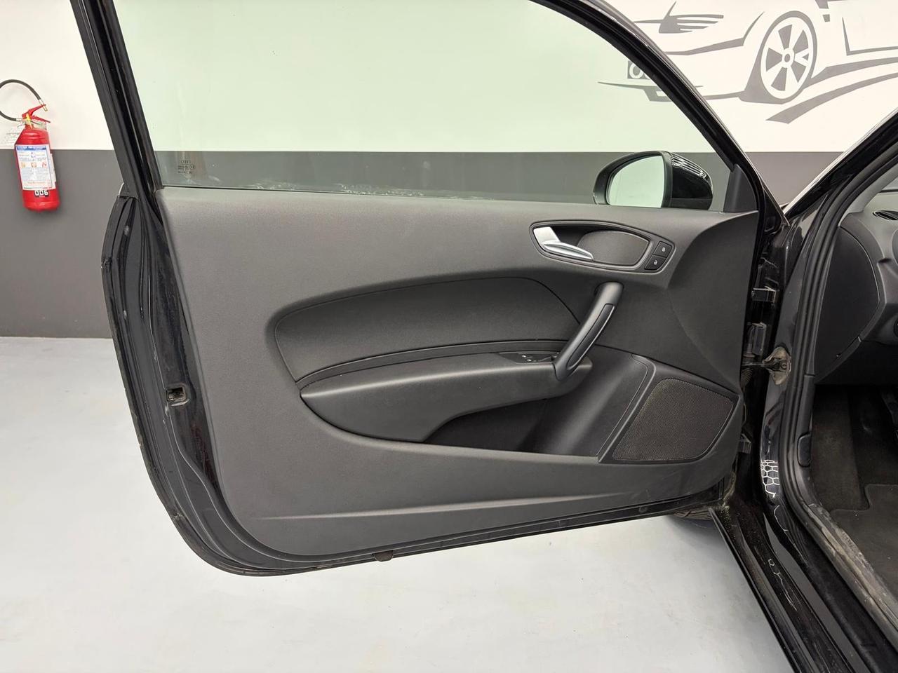 Audi A1 1.6 TDI S line edition plus