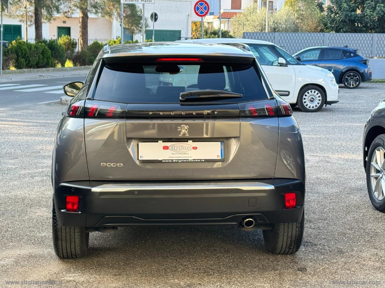 PEUGEOT 2008 BlueHDi 110 S&S Allure