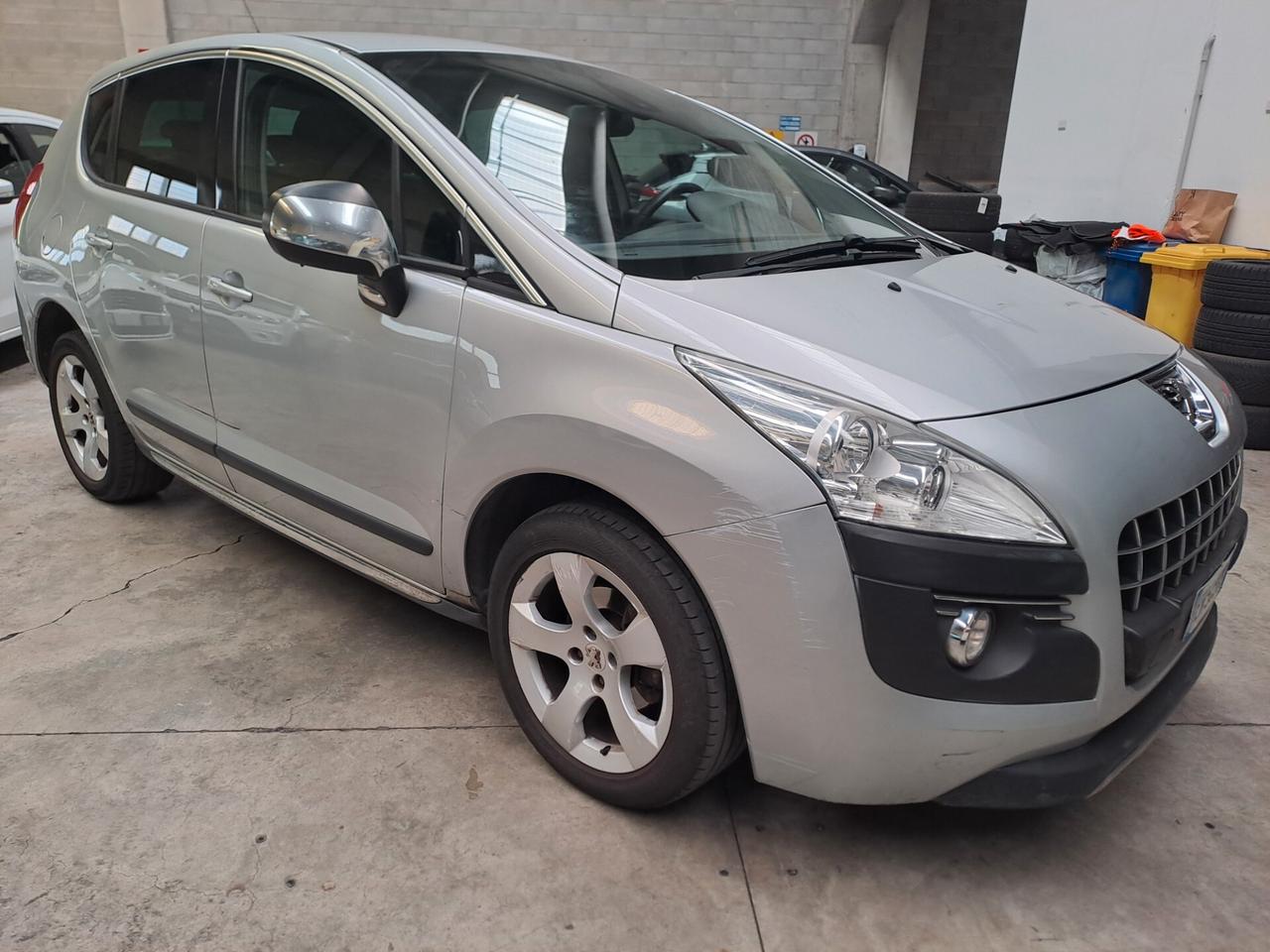 PEUGEOT 3008 1.6 HDI