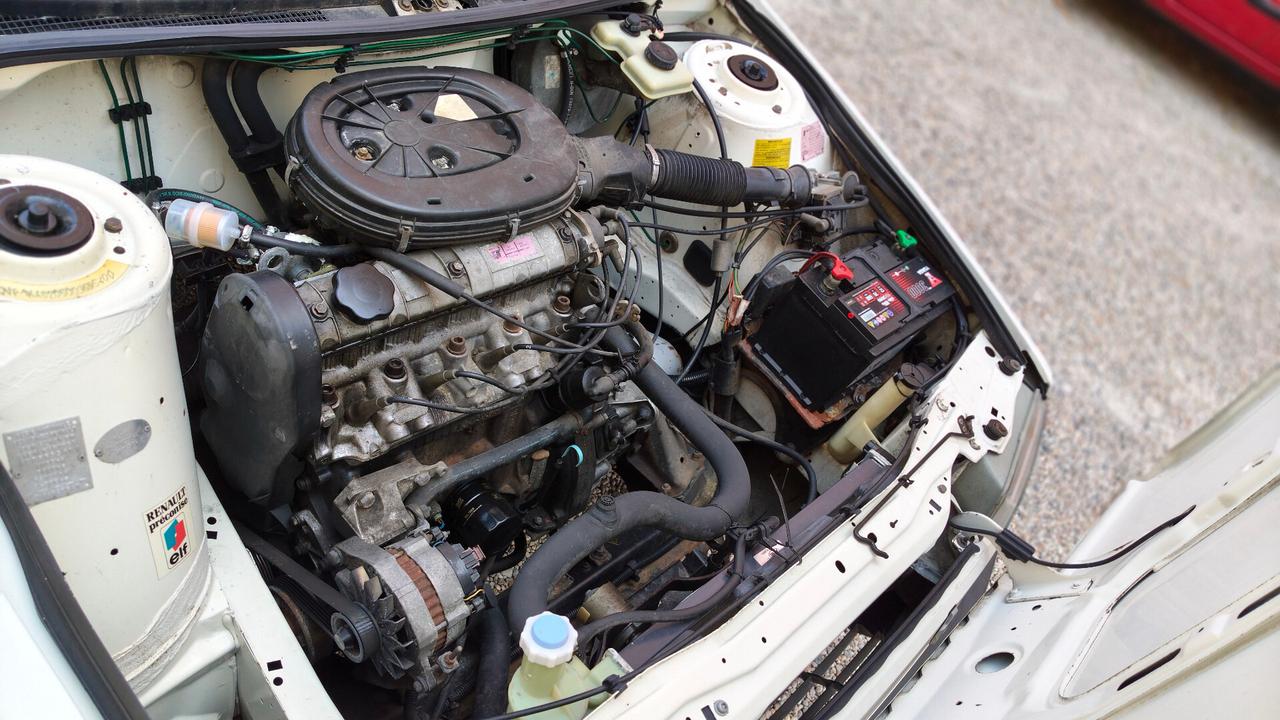 Renault R 21 Nevada 1.7 GTS e Gancio traino