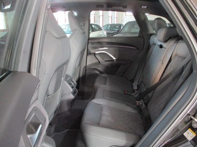 Audi Q5 TDi 150 kW mHEV+ S tronic quattro line edition