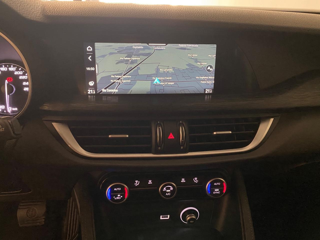 Alfa Romeo Stelvio 2.2 t Aziendale- Palette F1 al volante