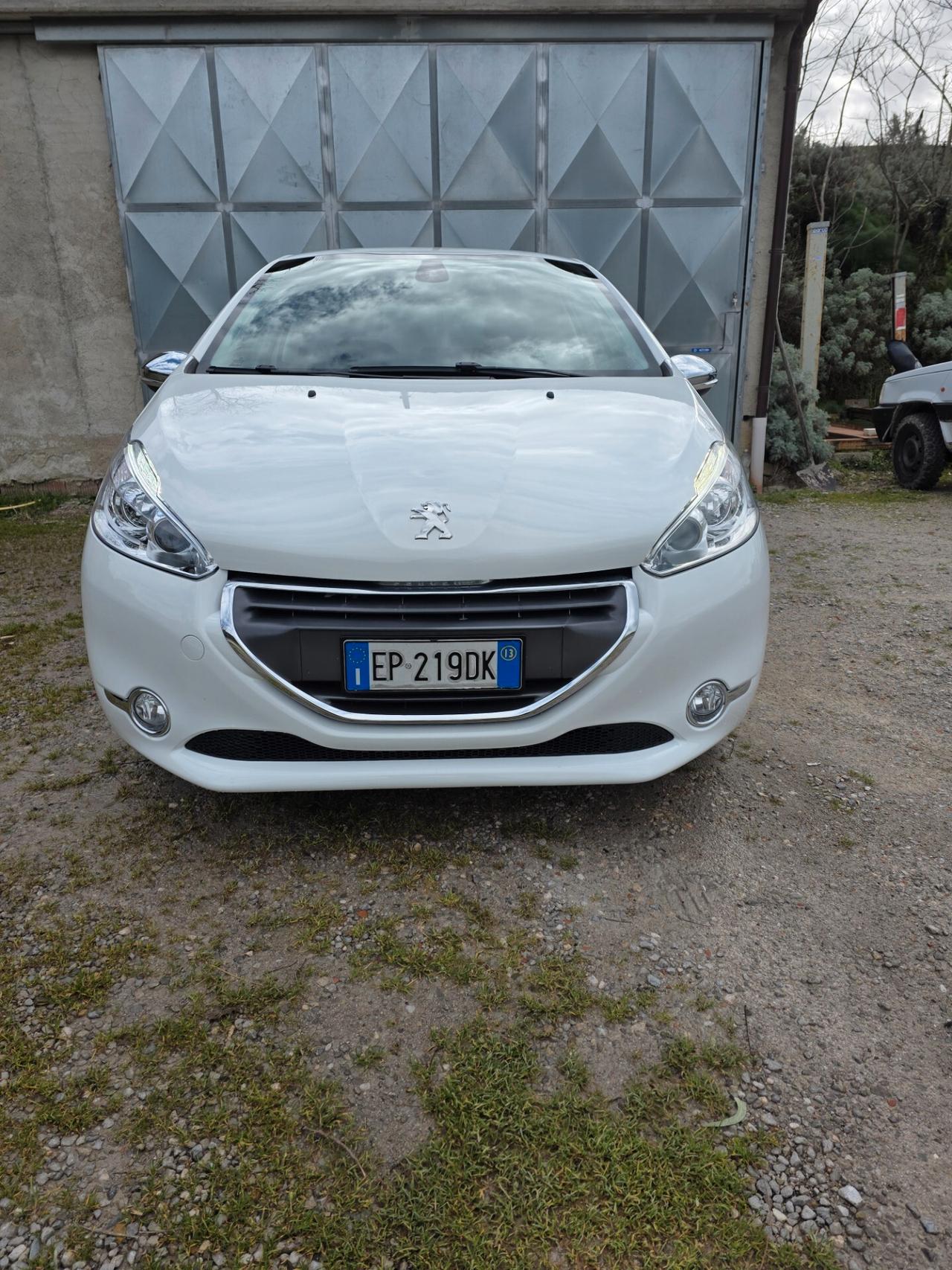 Peugeot 208 1.6 THP 156 CV 3 porte pre GTi