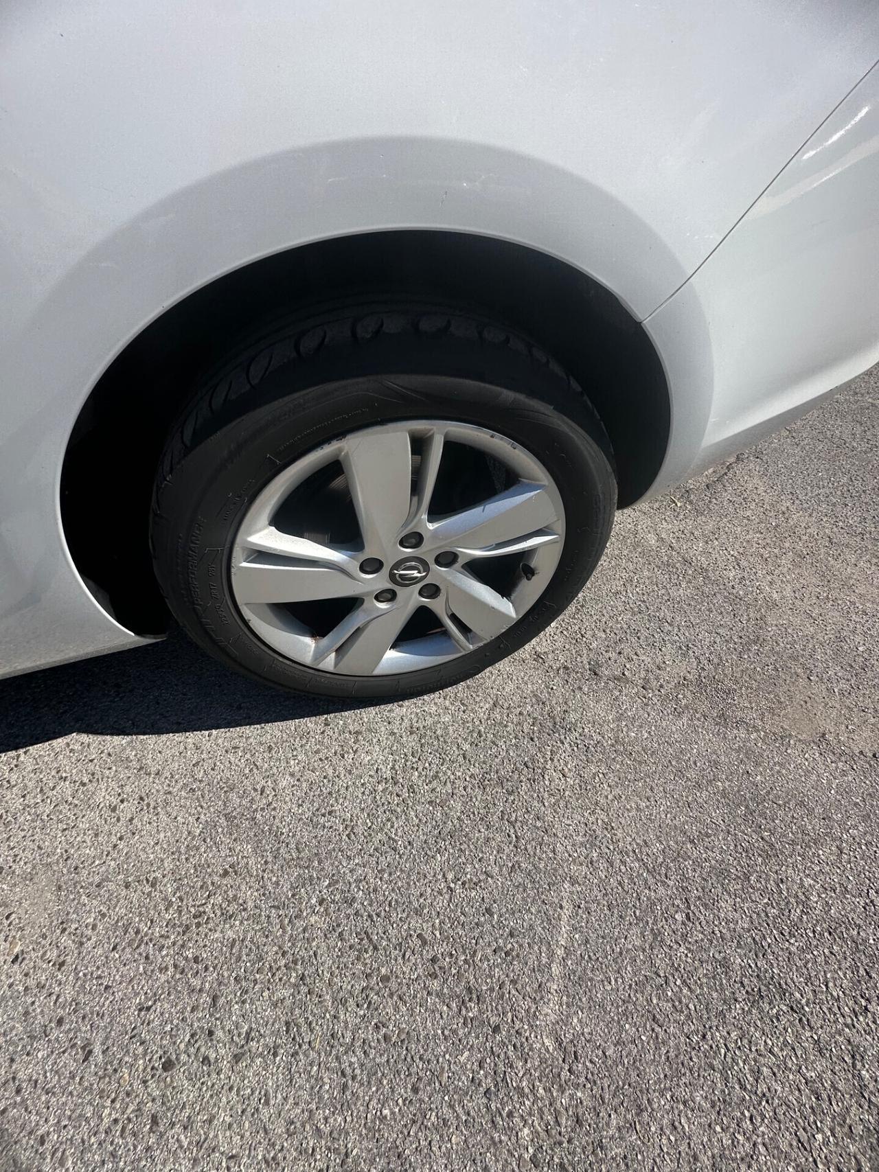 Opel Astra 1.7 CDTI 110CV Sports Tourer Cosmo