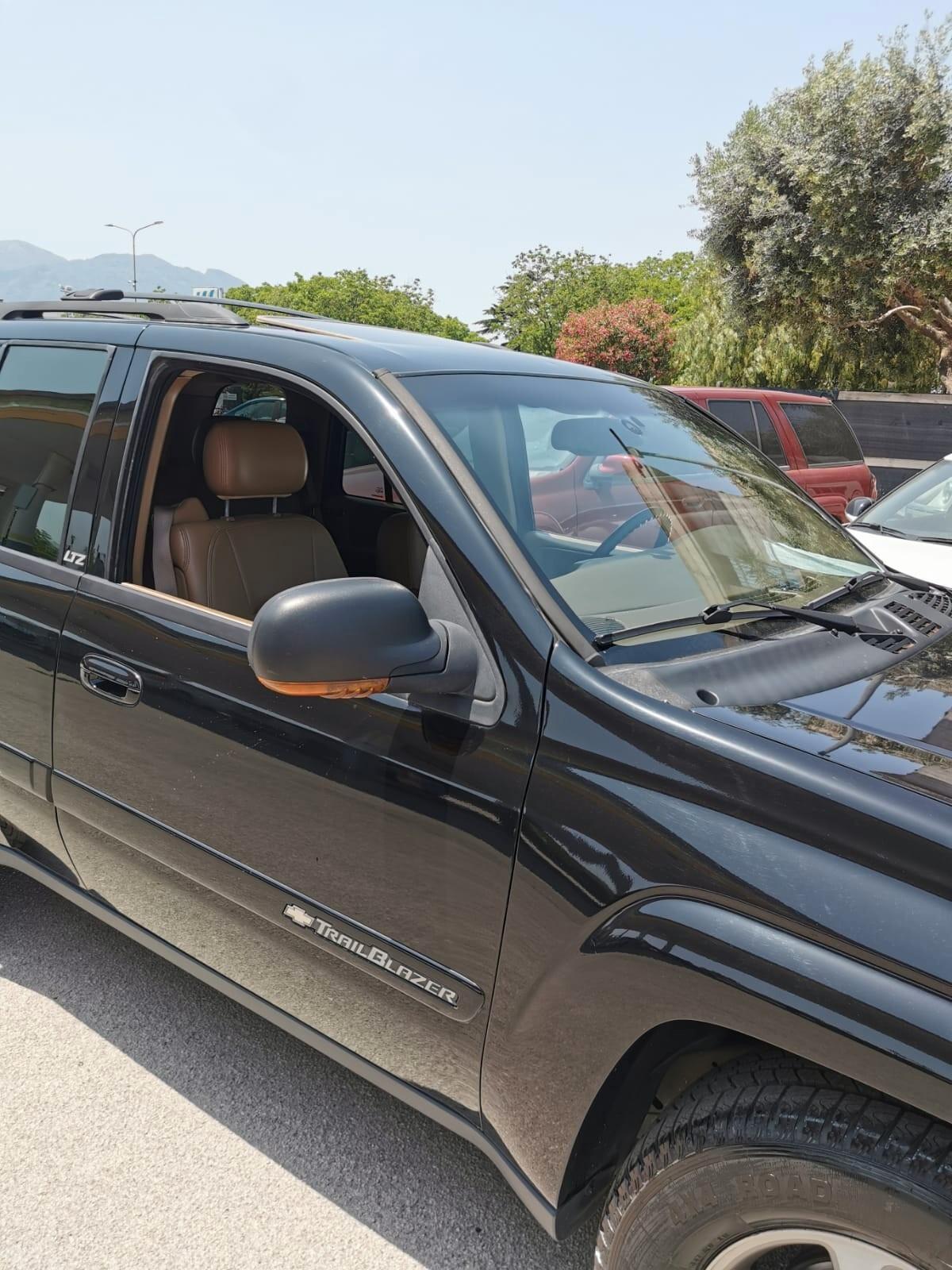 Chevrolet Trailblazer 4.2 L6 LTZ Gpl Autocarro