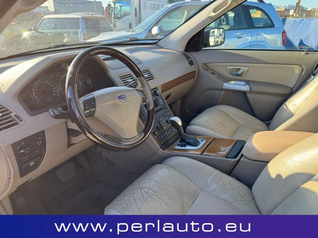 VOLVO XC90 2.4 D5 AWD 7 POSTI
