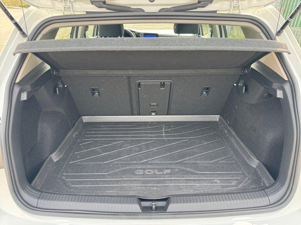 Volkswagen Golf VIII 2020 2.0 TDI 115CV DSG Life