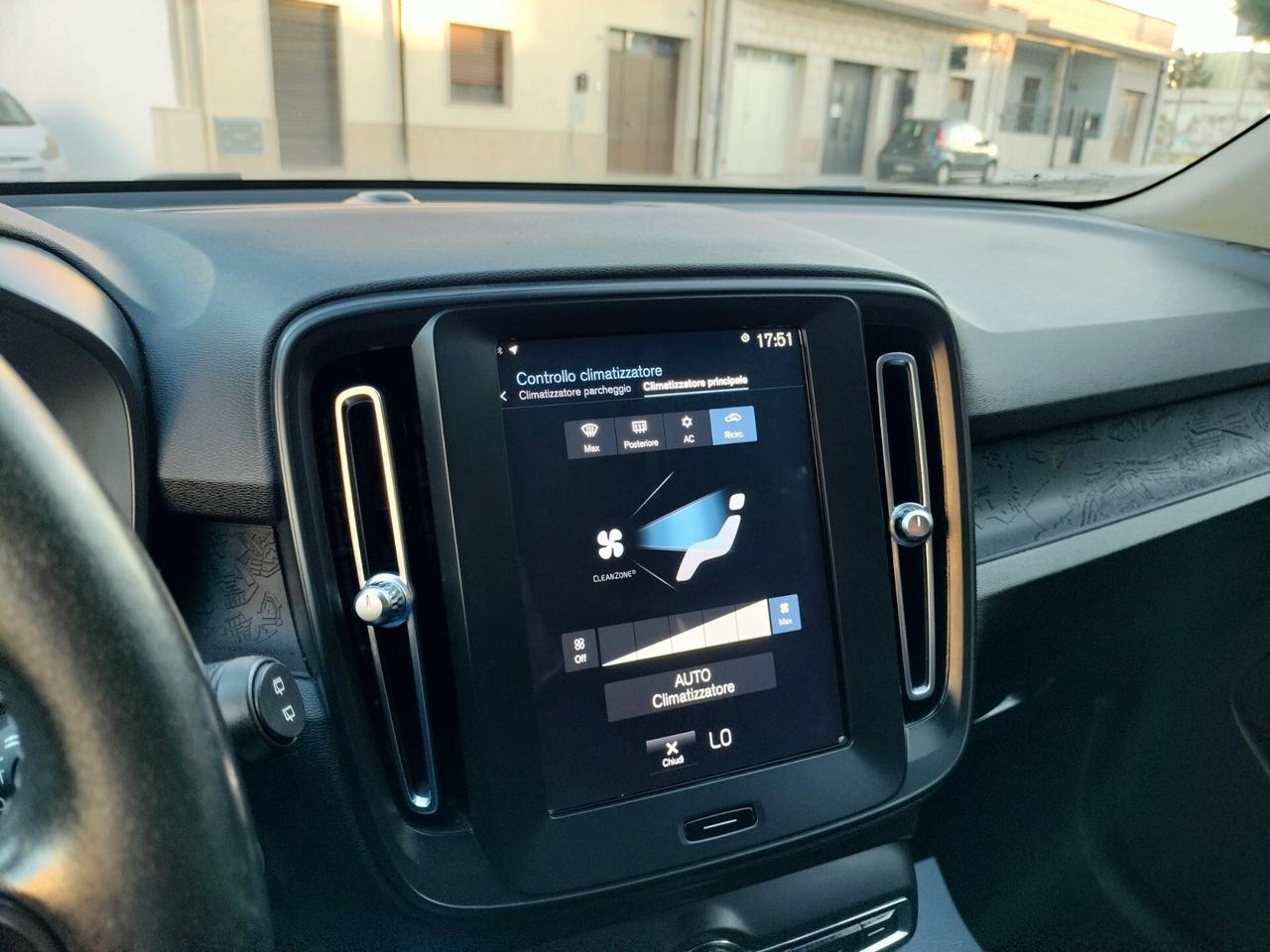 Volvo XC40 D3 AWD Geartronic Momentum