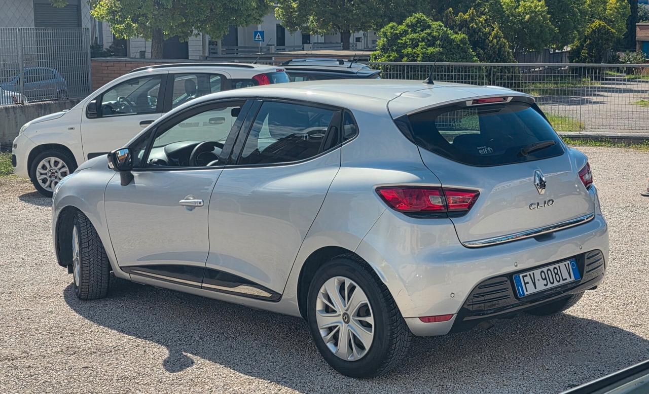 Renault Clio dCi 8V 75 CV 5 porte Moschino Life